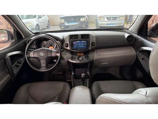 TOYOTA-RAV4-2011