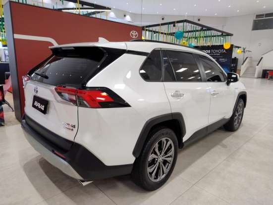 TOYOTA-RAV4-2023