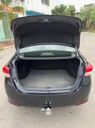 TOYOTA-YARIS-2019