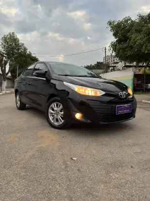 TOYOTA-YARIS-2019