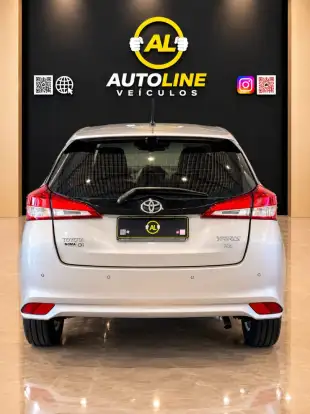 TOYOTA-YARIS-2019