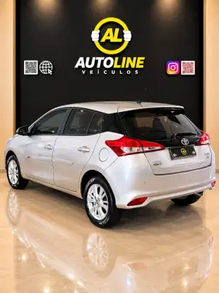 TOYOTA-YARIS-2019