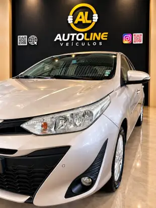 TOYOTA-YARIS-2019