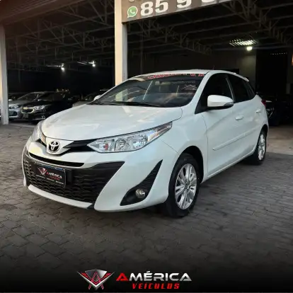 TOYOTA-YARIS-2019