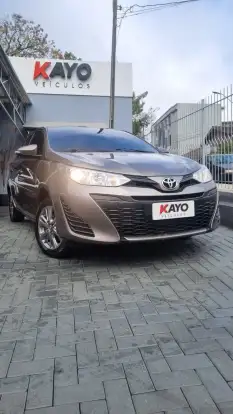 TOYOTA-YARIS-2020