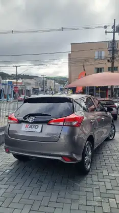 TOYOTA-YARIS-2020