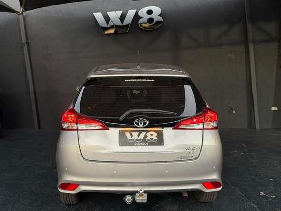TOYOTA-YARIS-2019