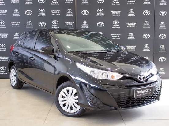 TOYOTA-YARIS-2021