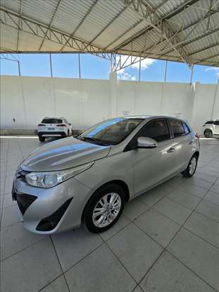 TOYOTA-YARIS-2019