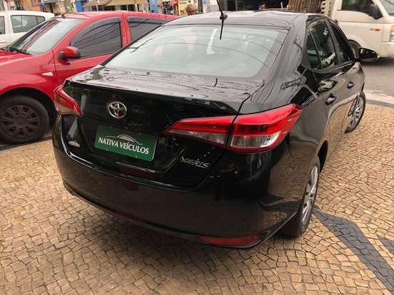 TOYOTA-YARIS-2023