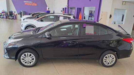 TOYOTA-YARIS-2024