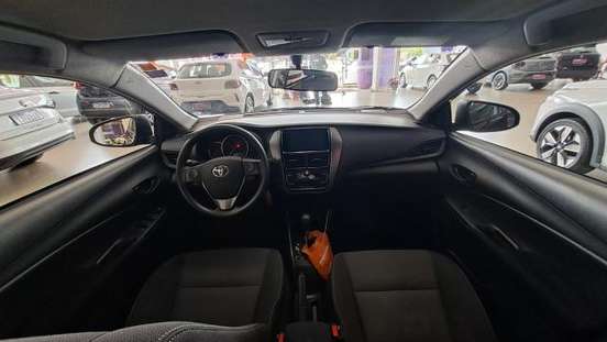TOYOTA-YARIS-2024