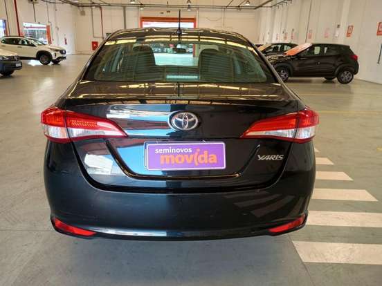 TOYOTA-YARIS-2024