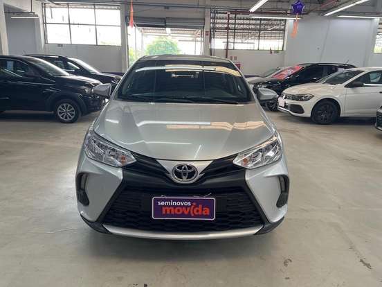 TOYOTA-YARIS-2024