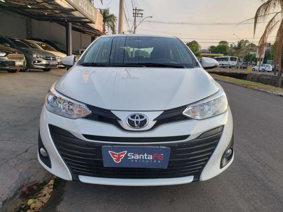 TOYOTA-YARIS-2018