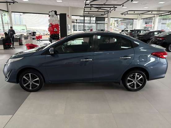 TOYOTA-YARIS-2018