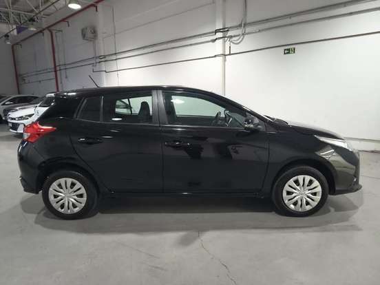 TOYOTA-YARIS-2024