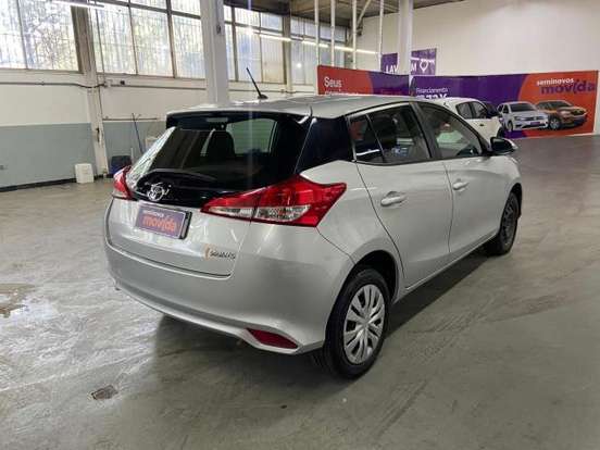 TOYOTA-YARIS-2024