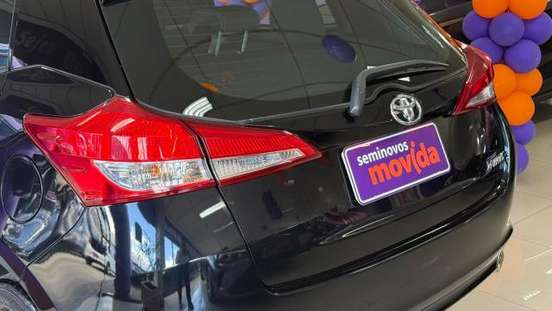 TOYOTA-YARIS-2024
