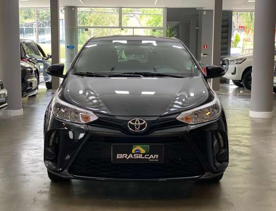 TOYOTA-YARIS-2024