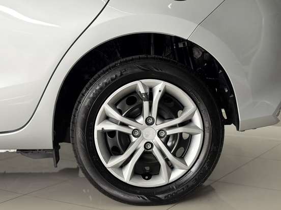 TOYOTA-YARIS-2022