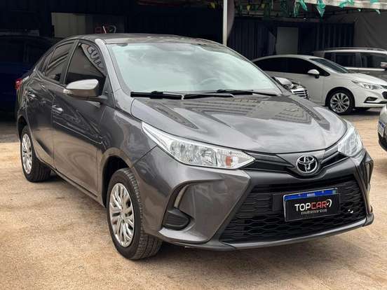 TOYOTA-YARIS-2023