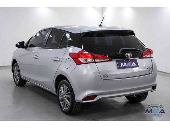 TOYOTA-YARIS-2020
