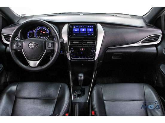 TOYOTA-YARIS-2020