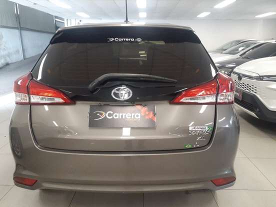 TOYOTA-YARIS-2020