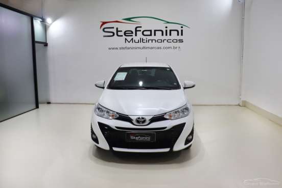 TOYOTA-YARIS-2020