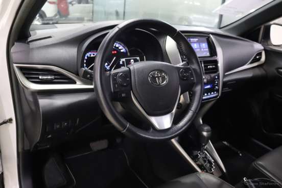 TOYOTA-YARIS-2020