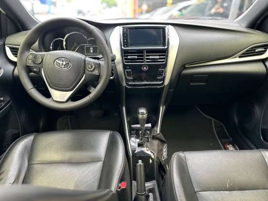 TOYOTA-YARIS-2020