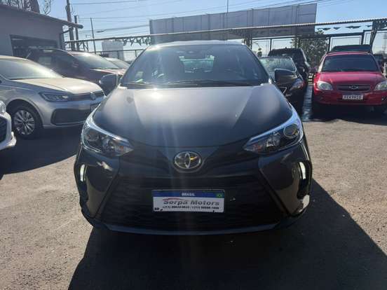 TOYOTA-YARIS-2024