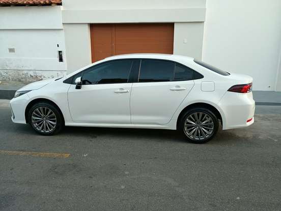 TOYOTA-COROLLA-2024