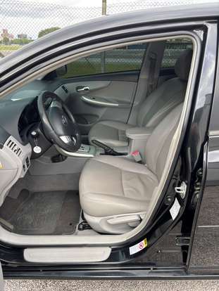 TOYOTA-COROLLA-2012