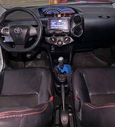 TOYOTA-ETIOS-2013