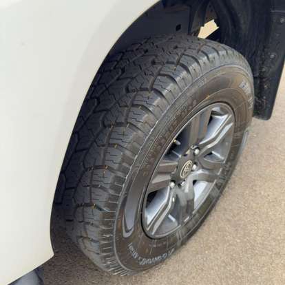TOYOTA-HILUX-2024