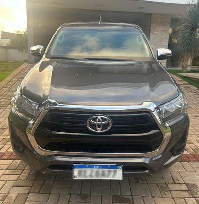 TOYOTA-HILUX-2021