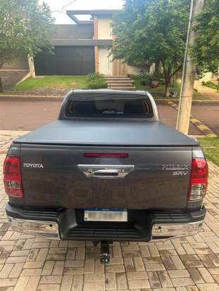 TOYOTA-HILUX-2021