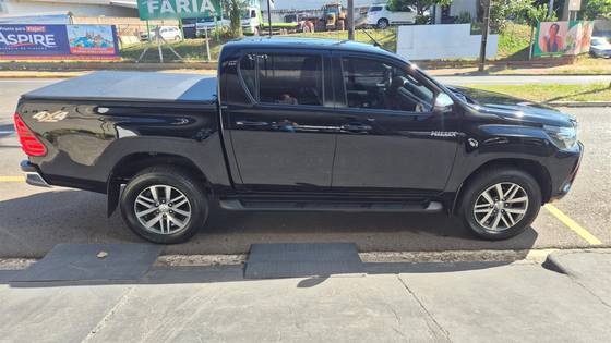 TOYOTA HILUX 2.8 SRV 4X4 CD 16V DIESEL 4P AUTOMÁTICO