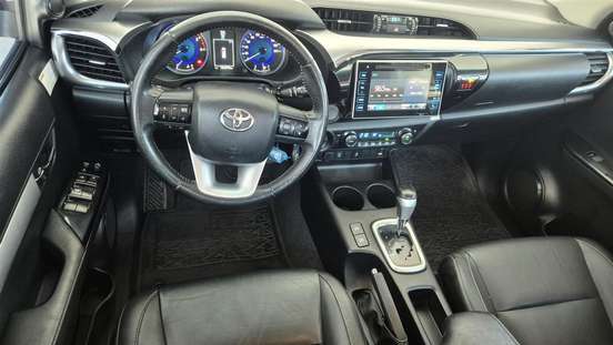 TOYOTA-HILUX-2018