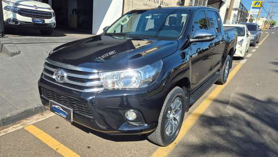 TOYOTA-HILUX-2018