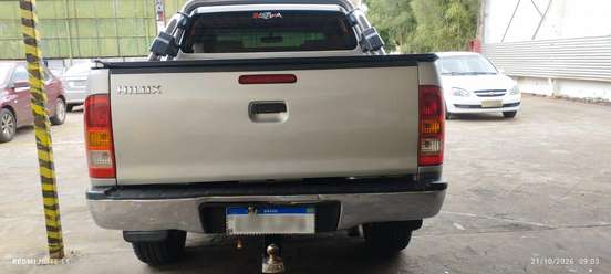 TOYOTA-HILUX-2006