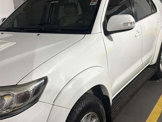 TOYOTA-HILUX SW4-3.0 SRV 4X4 7 LUGARES 16V TURBO INTERCOOLER DIESEL 4P AUTOMÁTICO TOYOTA-HILUX SW4-2012