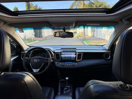 TOYOTA-RAV4-2015
