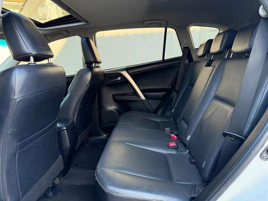 TOYOTA-RAV4-2015
