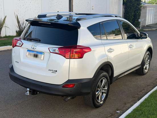 TOYOTA-RAV4-2015