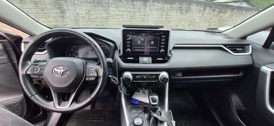 TOYOTA-RAV4-2020