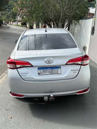 TOYOTA-YARIS-2019