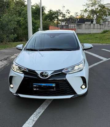 TOYOTA-YARIS-2024